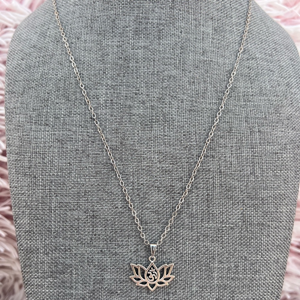 Lotus Flower Chain Necklace